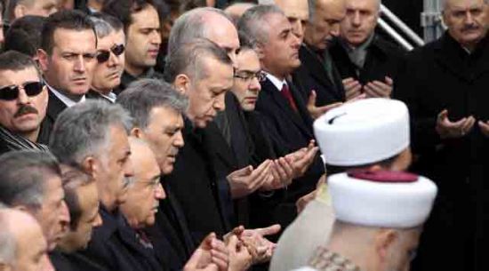 Türk Siyaseti Aydın Menderes'i Uğurladı